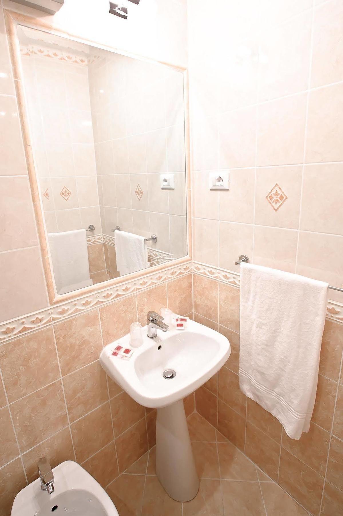 Bed & Breakfast Bed In Roma